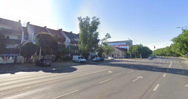 Eladó üzlethelyiség, Békéscsabán 11.9 M Ft
