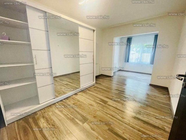 Eladó családi ház, Dunakeszin 145 M Ft, 4+1 szobás