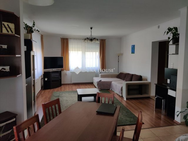 Eladó családi ház, Győrött 109.9 M Ft, 4 szobás