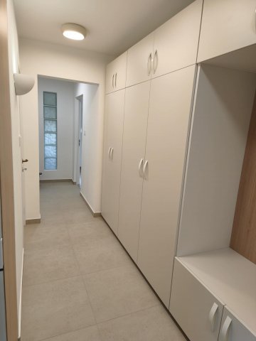 Kiadó panellakás, albérlet, Pécsett 210 E Ft / hó, 2 szobás