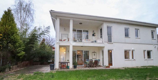 Kiadó téglalakás, albérlet, Budajenőn 450 E Ft / hó, 4 szobás
