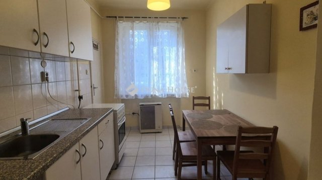 Eladó téglalakás, Budapesten, XIV. kerületben 60 M Ft, 1 szobás