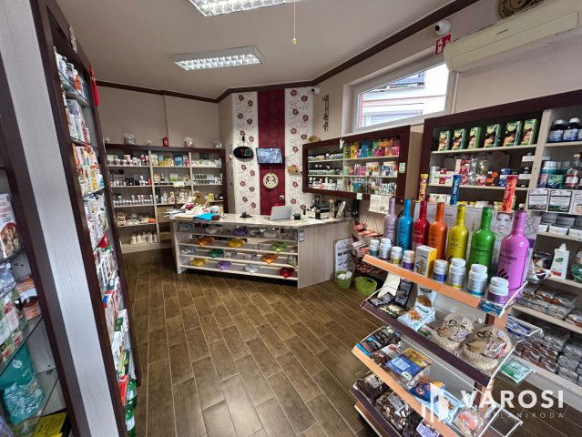 Eladó üzlethelyiség, Debrecenben 85 M Ft, 1 szobás