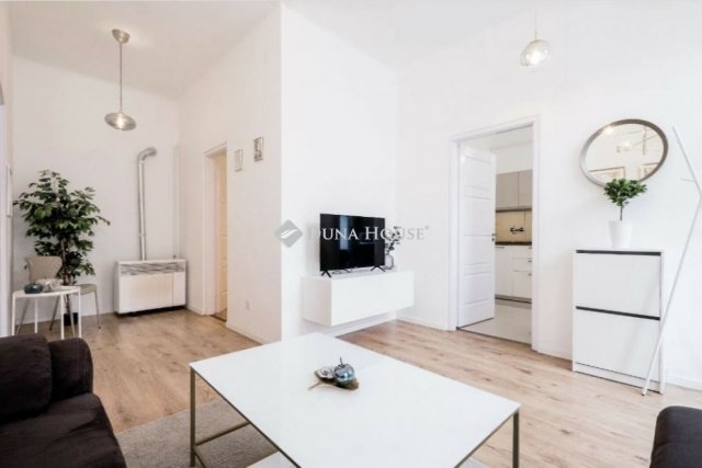 Eladó téglalakás, Budapesten, V. kerületben 114.9 M Ft, 2 szobás