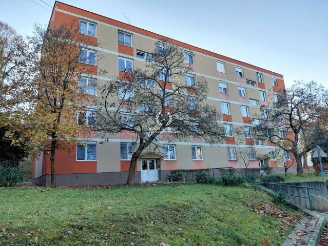 Eladó téglalakás, Ózdon, Szent István utcában 9.7 M Ft