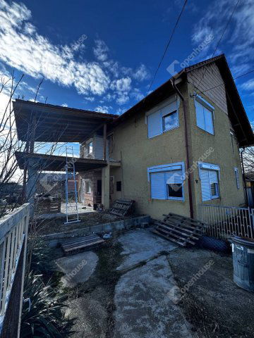 Eladó családi ház, Szomódon 65 M Ft, 9 szobás