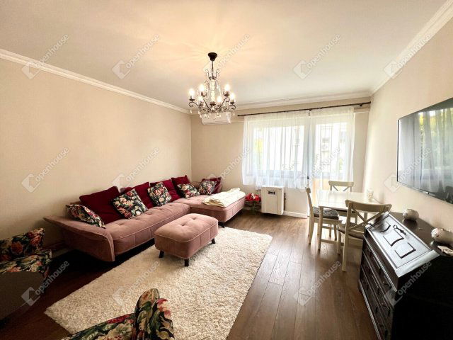 Eladó téglalakás, Siófokon 77.5 M Ft, 2 szobás