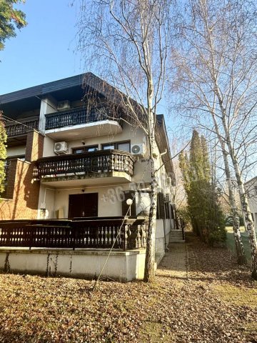 Eladó ikerház, Zamárdiban 220 M Ft, 11 szobás