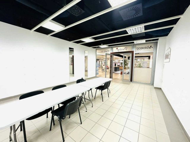 Kiadó üzlethelyiség, Budaörsön, Gervay Mihály utcában