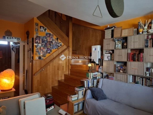Eladó családi ház, Szentendrén 102.9 M Ft, 3 szobás