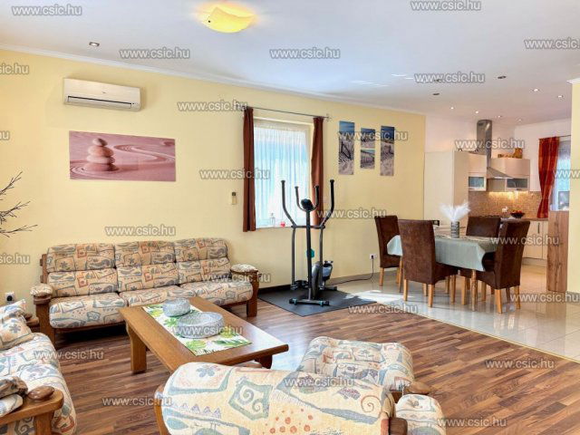 Eladó sorház, Fóton 136 M Ft, 2+3 szobás / költözzbe.hu