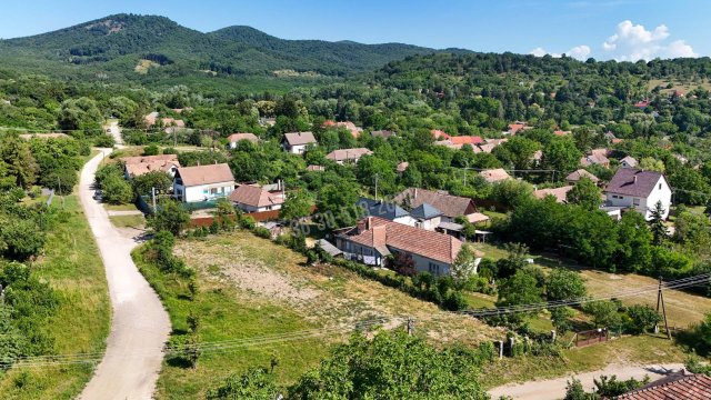 Eladó telek, Diósjenőn, Csokonai utcában 7.9 M Ft
