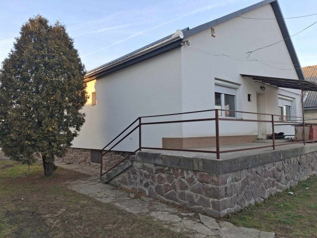 Eladó családi ház, Recsken 40 M Ft, 3 szobás