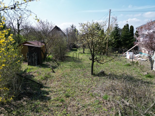 Eladó nyaraló, Biatorbágyon 15 M Ft, 2 szobás