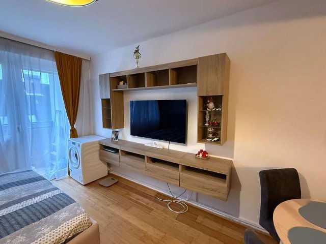 Eladó panellakás, Szentendrén 67.9 M Ft, 3 szobás