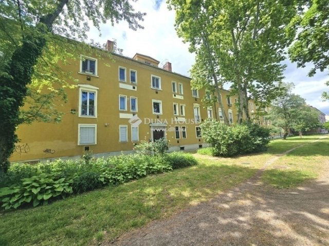 Eladó téglalakás, Budapesten, XX. kerületben 55 M Ft, 2 szobás