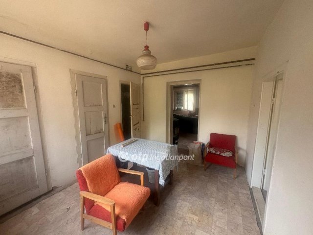 Eladó családi ház, Pusztaszeren 11.5 M Ft, 2 szobás