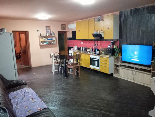 Eladó családi ház, Akasztón 11 M Ft, 4 szobás