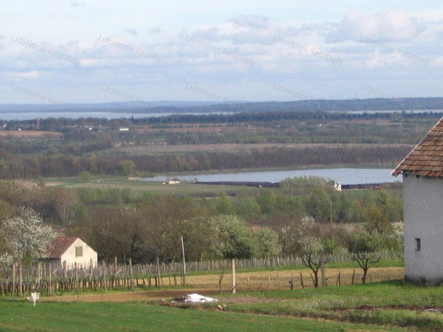 Eladó telek, Alsópáhokon 2147.484 M Ft / költözzbe.hu