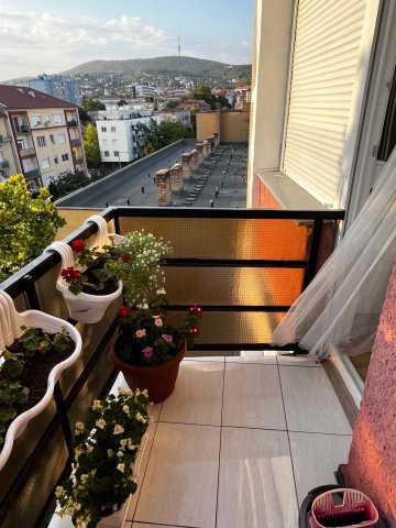 Eladó téglalakás, Pécsett, Lokomotív utcában 59.9 M Ft