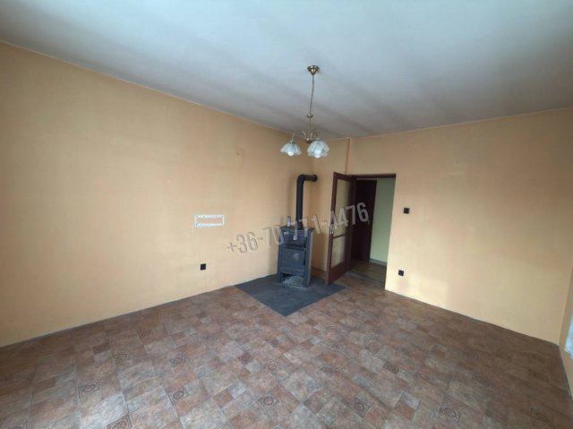 Eladó családi ház, Gyúrón 85 M Ft, 4 szobás