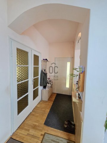 Eladó családi ház, Cegléden 59.9 M Ft, 3 szobás