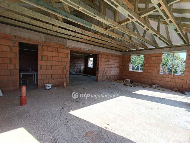 Eladó családi ház, Érden 120 M Ft, 4 szobás