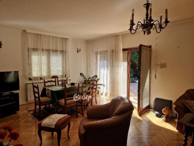 Eladó családi ház, Budapesten, II. kerületben 169 M Ft, 3 szobás