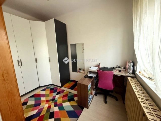 Eladó téglalakás, Székesfehérvárott 90 M Ft, 3 szobás