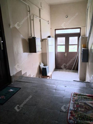 Eladó téglalakás, Komáromban 35.5 M Ft, 2 szobás