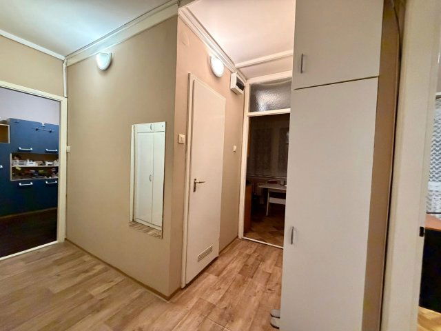 Eladó panellakás, Szegeden 45.5 M Ft, 1+1 szobás