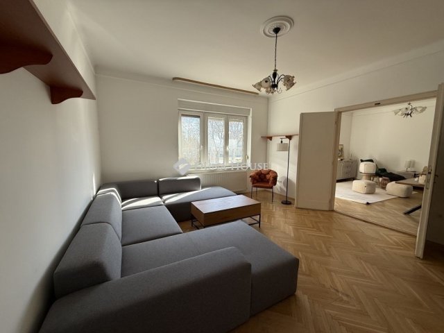 Eladó téglalakás, Pécsett 79.9 M Ft, 3 szobás