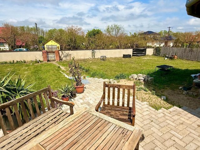 Eladó családi ház, Kecskeméten 75.5 M Ft, 3+1 szobás