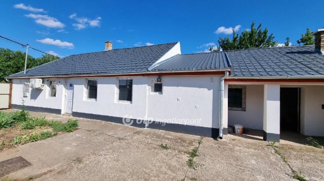 Eladó családi ház, Hajdúböszörményen 38.9 M Ft, 2 szobás