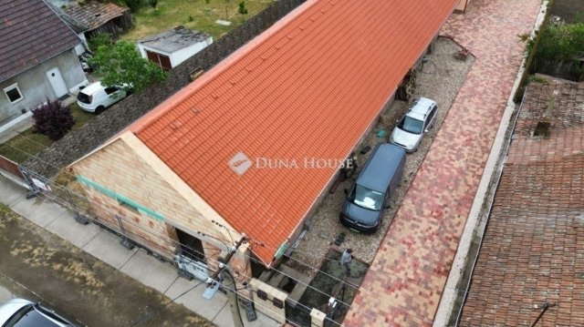 Eladó ikerház, Monoron 99.9 M Ft, 5 szobás / költözzbe.hu