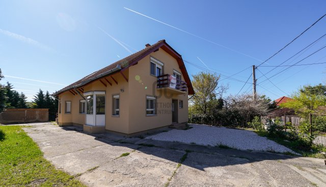 Eladó ikerház, Mogyoródon 92 M Ft, 4 szobás