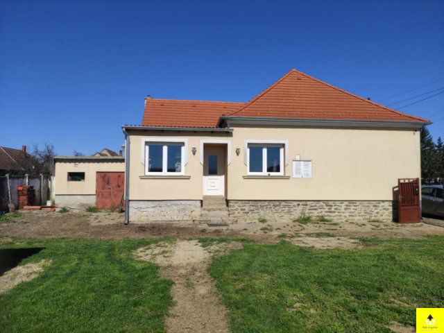 Eladó családi ház, Váton 48 M Ft, 3 szobás