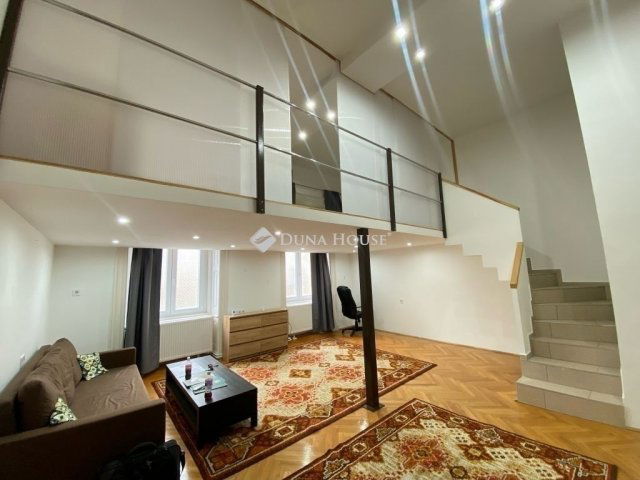 Eladó téglalakás, Budapesten, VI. kerületben 89.9 M Ft, 1 szobás