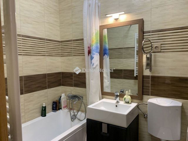 Eladó téglalakás, Budapesten, IV. kerületben 54.9 M Ft, 2 szobás