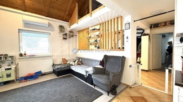 Eladó téglalakás, Gyömrőn 92 M Ft, 4 szobás