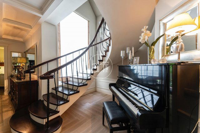 Eladó családi ház, Szegeden 245 M Ft, 5 szobás