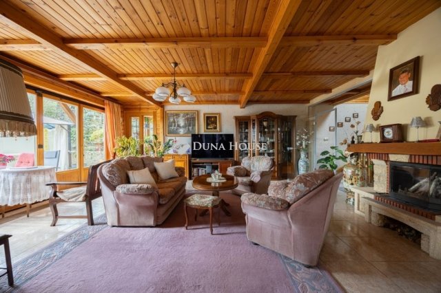 Eladó családi ház, Leányfaluban 595 M Ft, 5 szobás