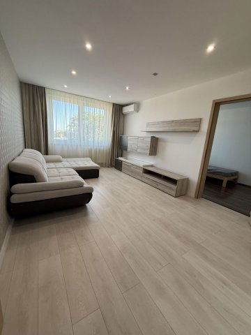 Kiadó panellakás, albérlet, Debrecenben 300 E Ft / hó, 3 szobás