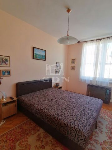 Eladó téglalakás, Szegeden 57.5 M Ft, 2 szobás