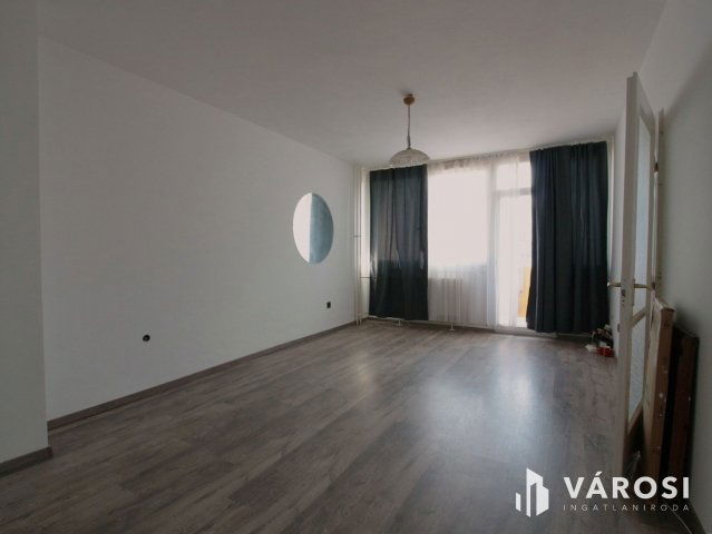 Eladó panellakás, Nagykanizsán 27.7 M Ft, 2+1 szobás