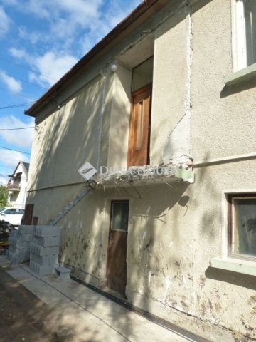Eladó családi ház, Diósdon 69.99 M Ft, 3 szobás