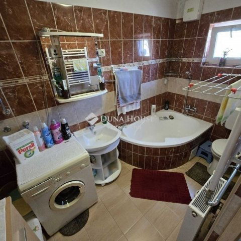 Eladó családi ház, Kecskeméten 34.9 M Ft, 2 szobás