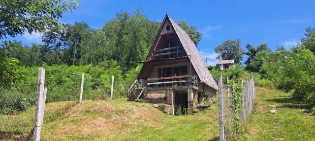 Eladó nyaraló, Csapiban 3.5 M Ft, 1+1 szobás