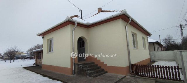 Eladó családi ház, Jánoshidán 36 M Ft, 2+1 szobás