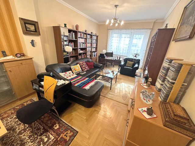 Eladó téglalakás, XIII. kerületben, Victor Hugo utcában